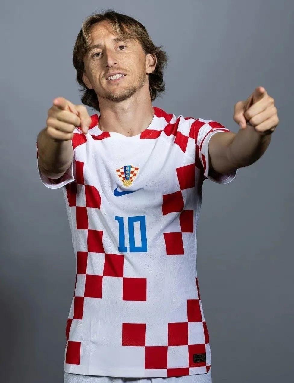 篮球湖人球员训练结束后状态恢复良好